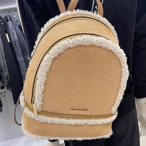 MICHAEL KORS Rhea Medium Suede and Faux Shearling Backpack
Peanut 
NWT